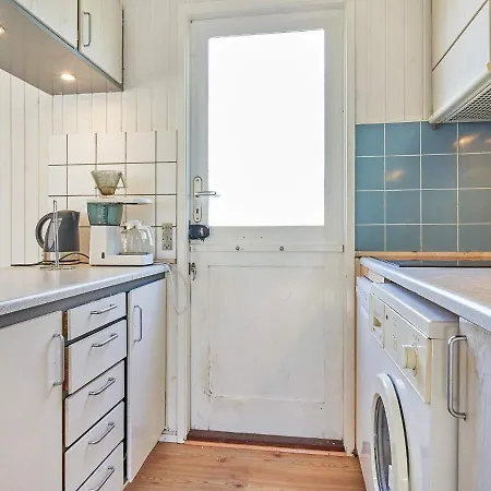 4 Person In Aakirkeby-by Traum Ferienhaus *