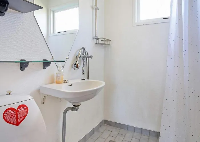 Ferienhaus 4 Person In Aakirkeby-by Traum